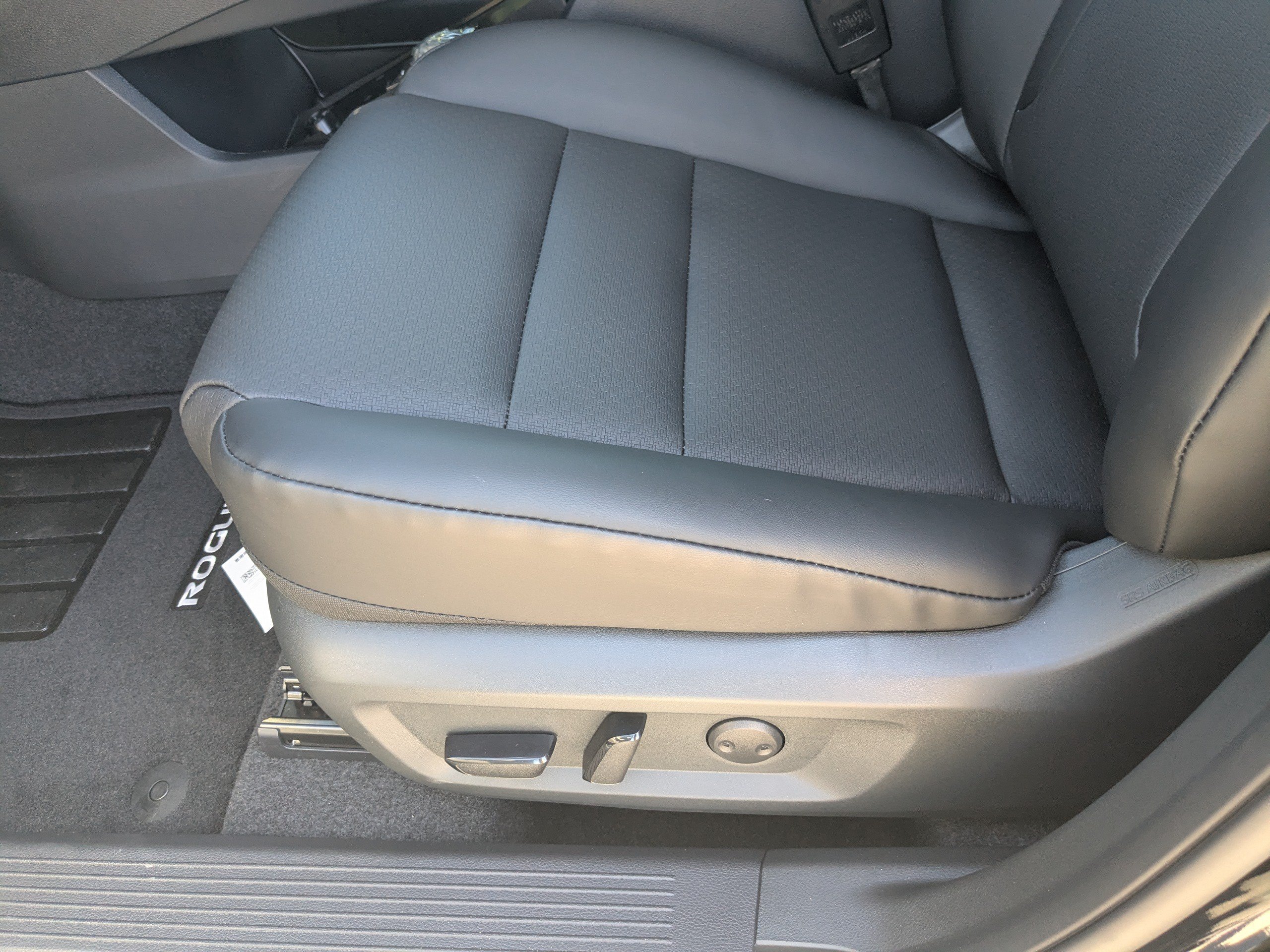 New 2026 Nissan Rogue Dark Armor FWD image 20