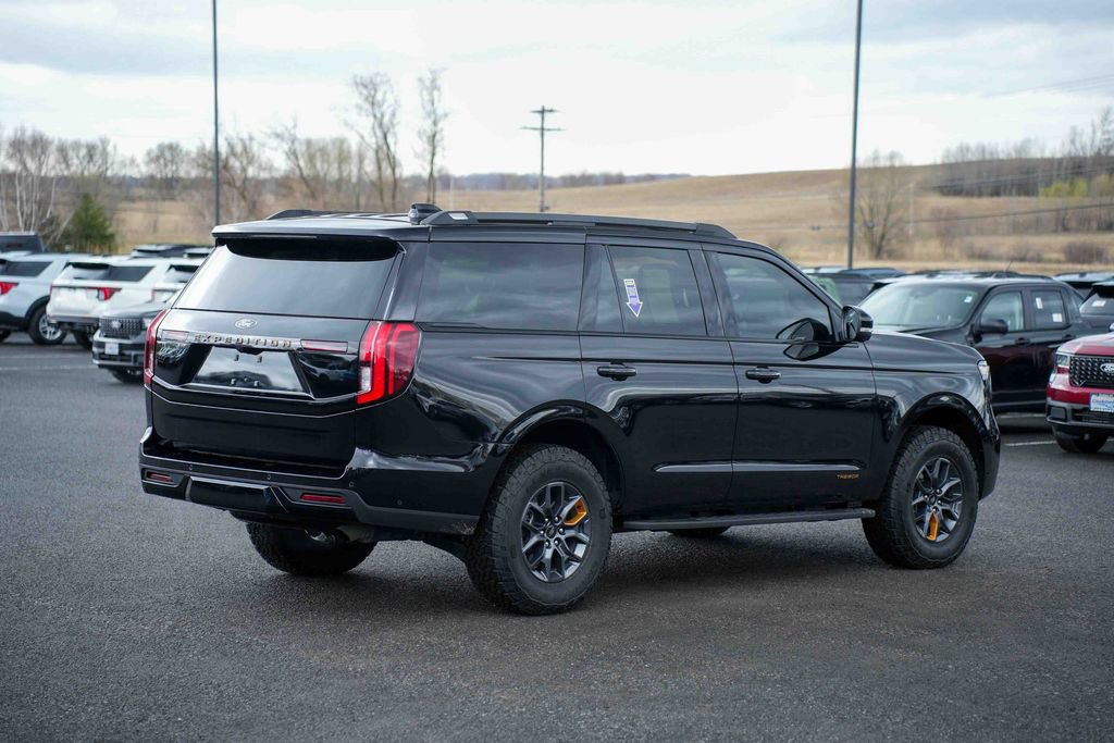 Used 2025 Ford Expedition Tremor image 5