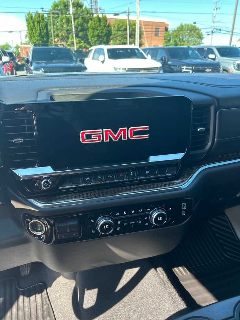 Used 2023 GMC Sierra 1500 Elevation AWD/4WD image 12