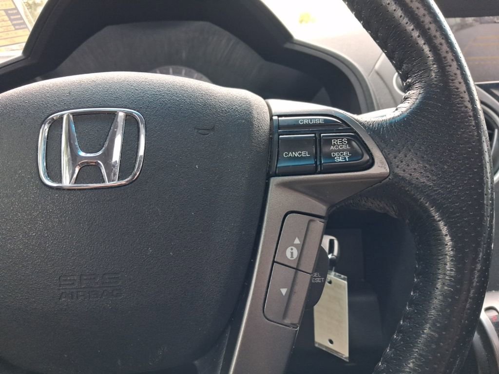 Used 2015 Honda Pilot Touring image 30