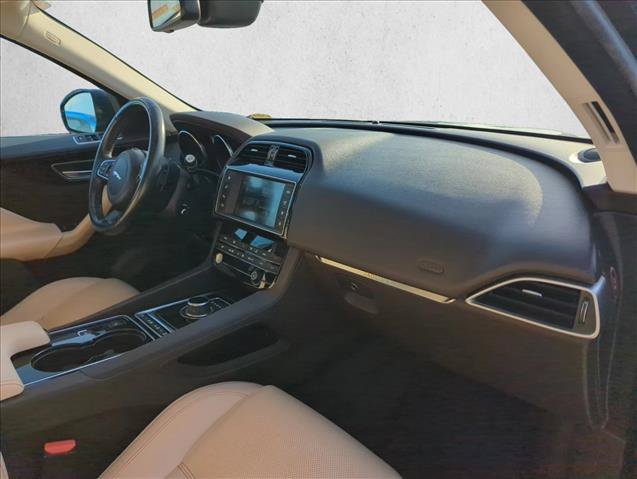 Used 2017 Jaguar F-PACE Prestige AWD/4WD image 25