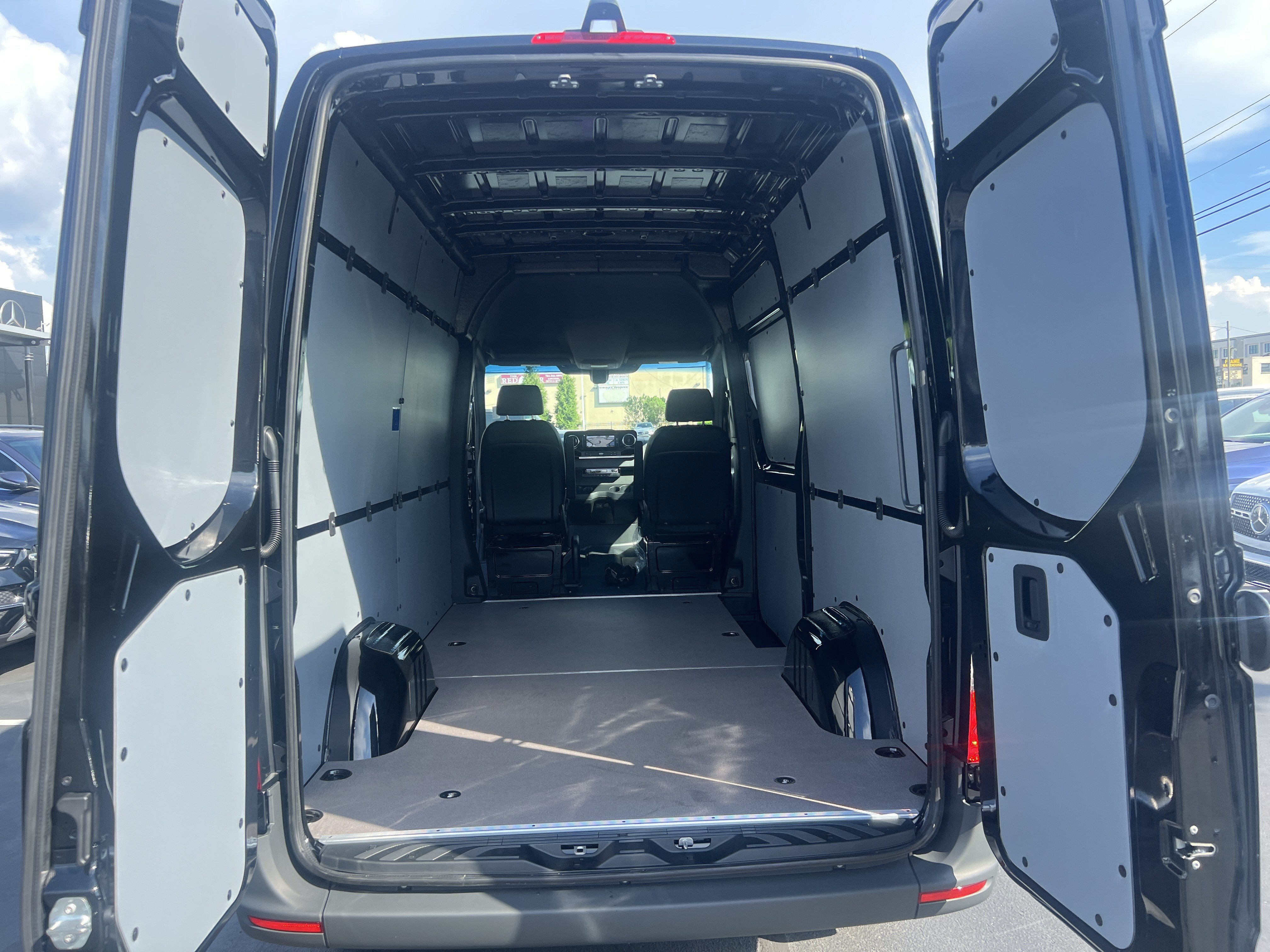 New 2026 Mercedes-Benz Sprinter 2500 image 32