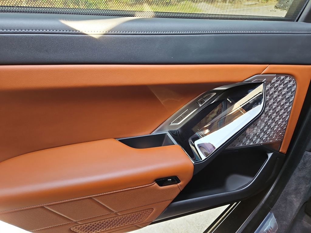 Used 2024 BMW 760i xDrive image 34