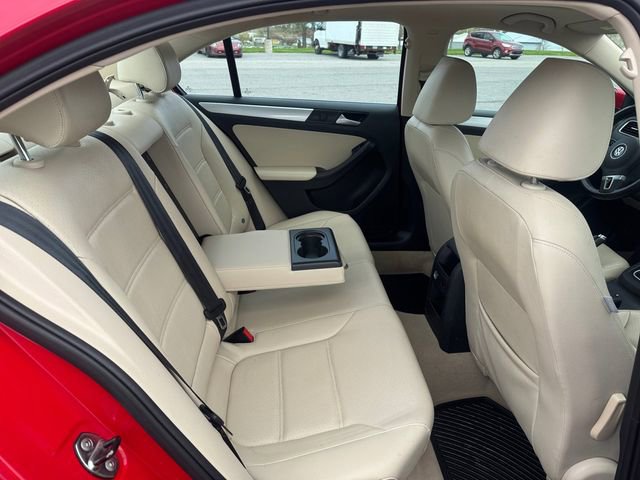Used 2014 Volkswagen Jetta SE FWD image 18