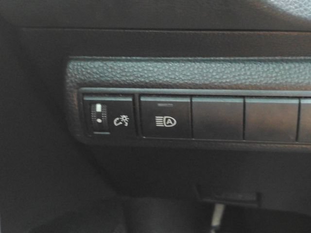 Used 2020 Toyota Corolla SE FWD image 31