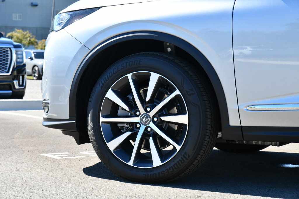 Certified 2026 Acura MDX w/ Technology Package AWD/4WD image 17