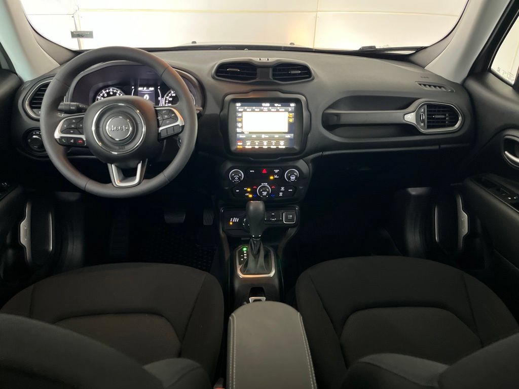 Used 2023 Jeep Renegade Latitude AWD/4WD image 29