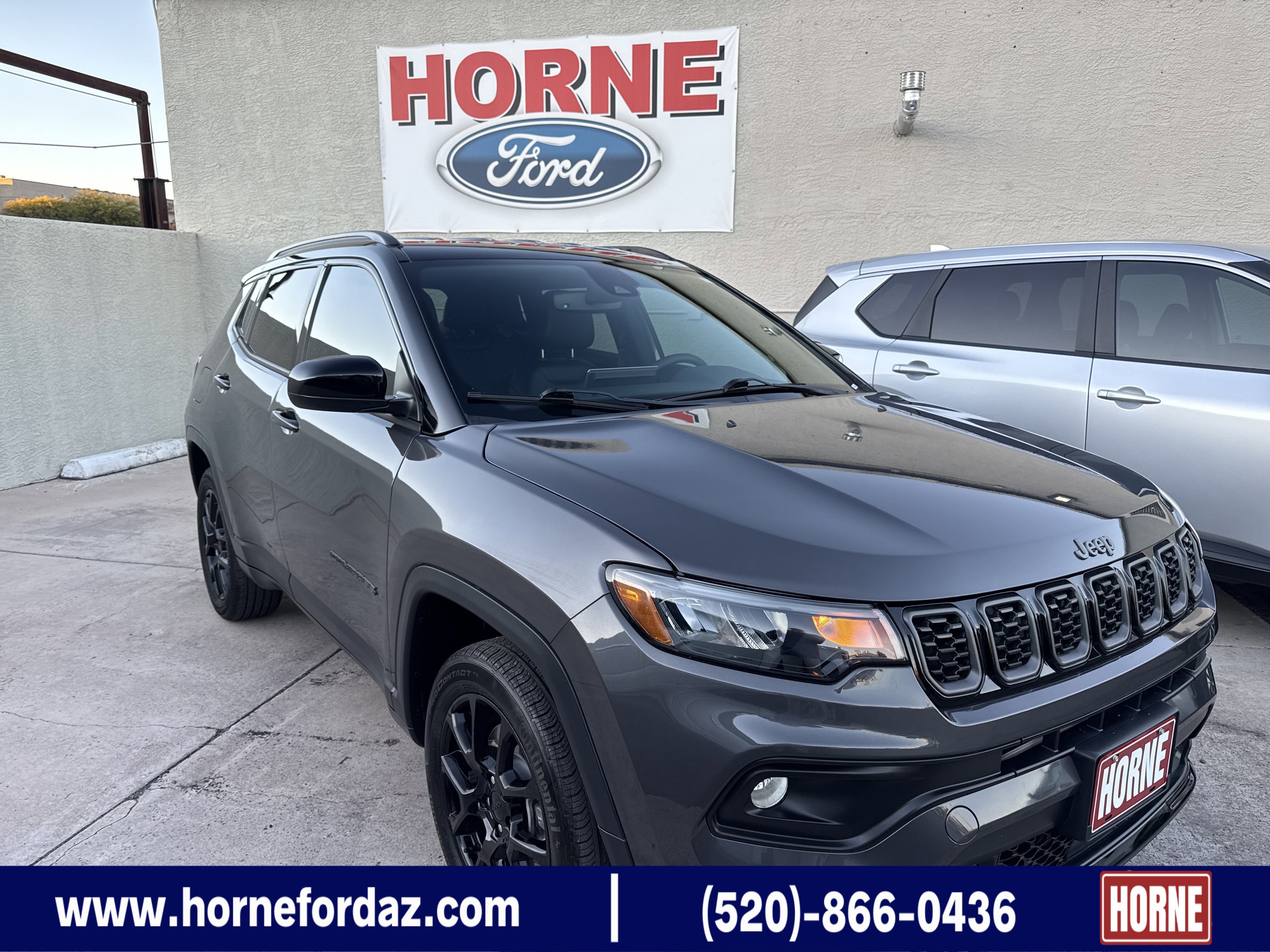 Used 2024 Jeep Compass Latitude w/ Convenience Group image 1