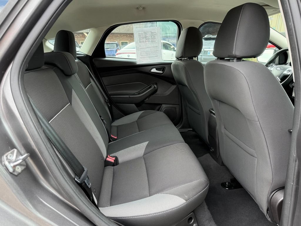 Used 2014 Ford Focus SE FWD image 15