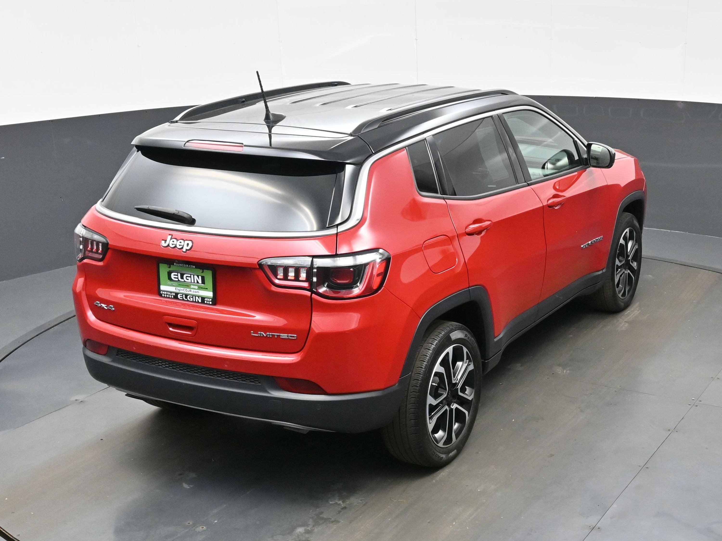 Used 2023 Jeep Compass Limited AWD/4WD image 39