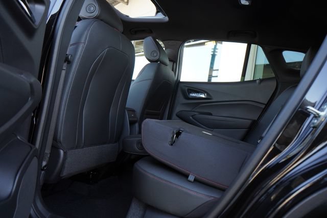 New 2026 Chevrolet Trax RS w/ Sunroof Package FWD image 27