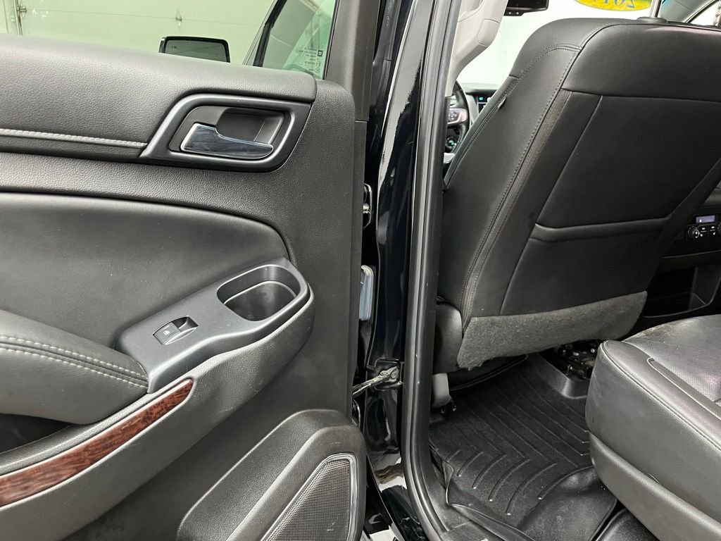 Used 2017 GMC Yukon SLT image 30
