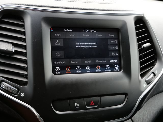 Used 2019 Jeep Cherokee Latitude Plus w/ Cold Weather Group FWD image 22