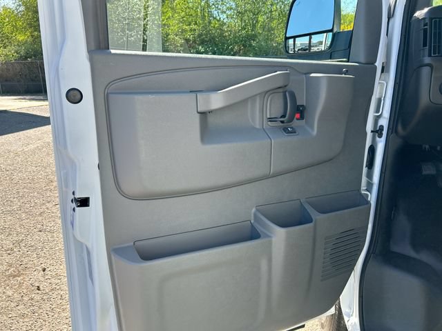 New 2026 Chevrolet Express 2500 w/ Driver Convenience Package RWD image 19