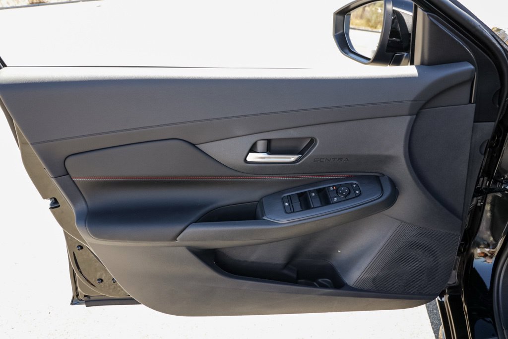 New 2027 Nissan Sentra SR FWD image 14