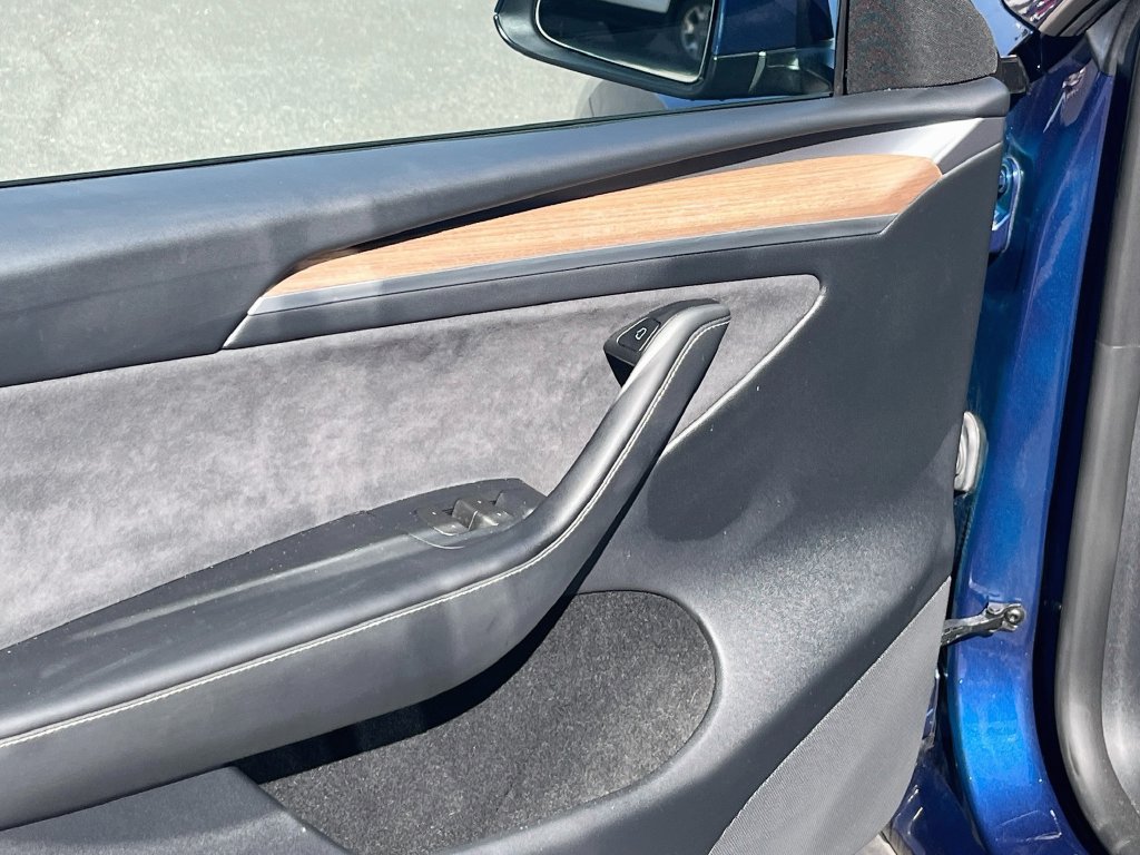 Used 2023 Tesla Model Y Long Range AWD/4WD image 18