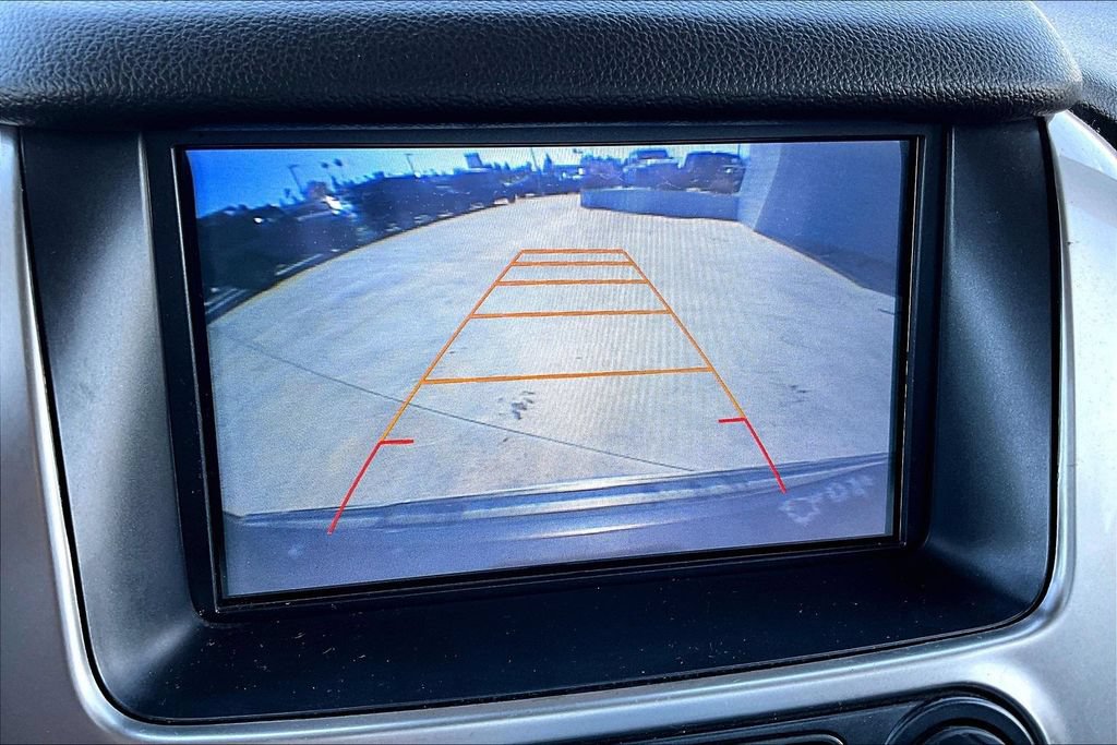 Used 2017 Chevrolet Suburban Premier AWD/4WD image 26