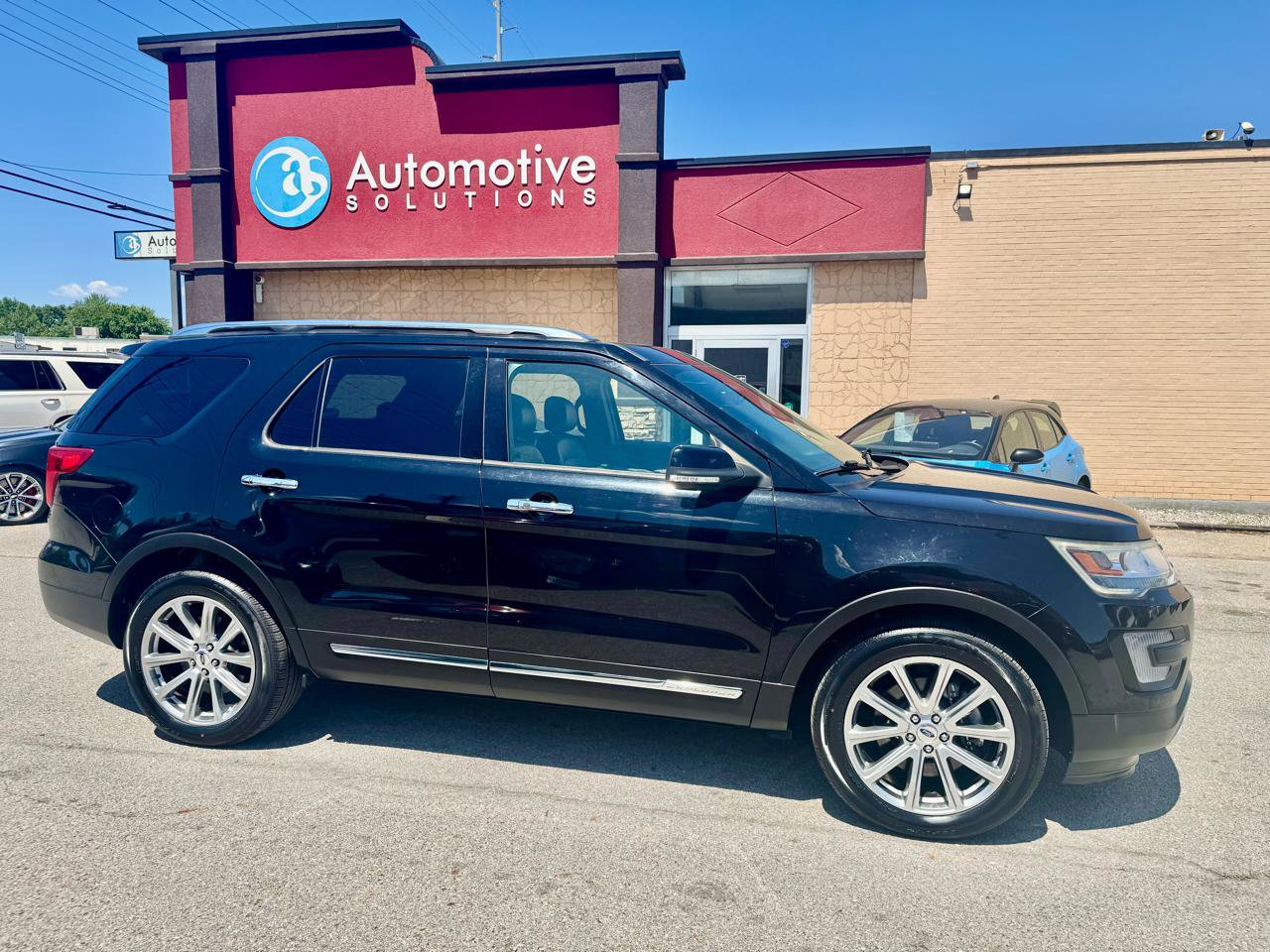 Used 2017 Ford Explorer Limited FWD image 6