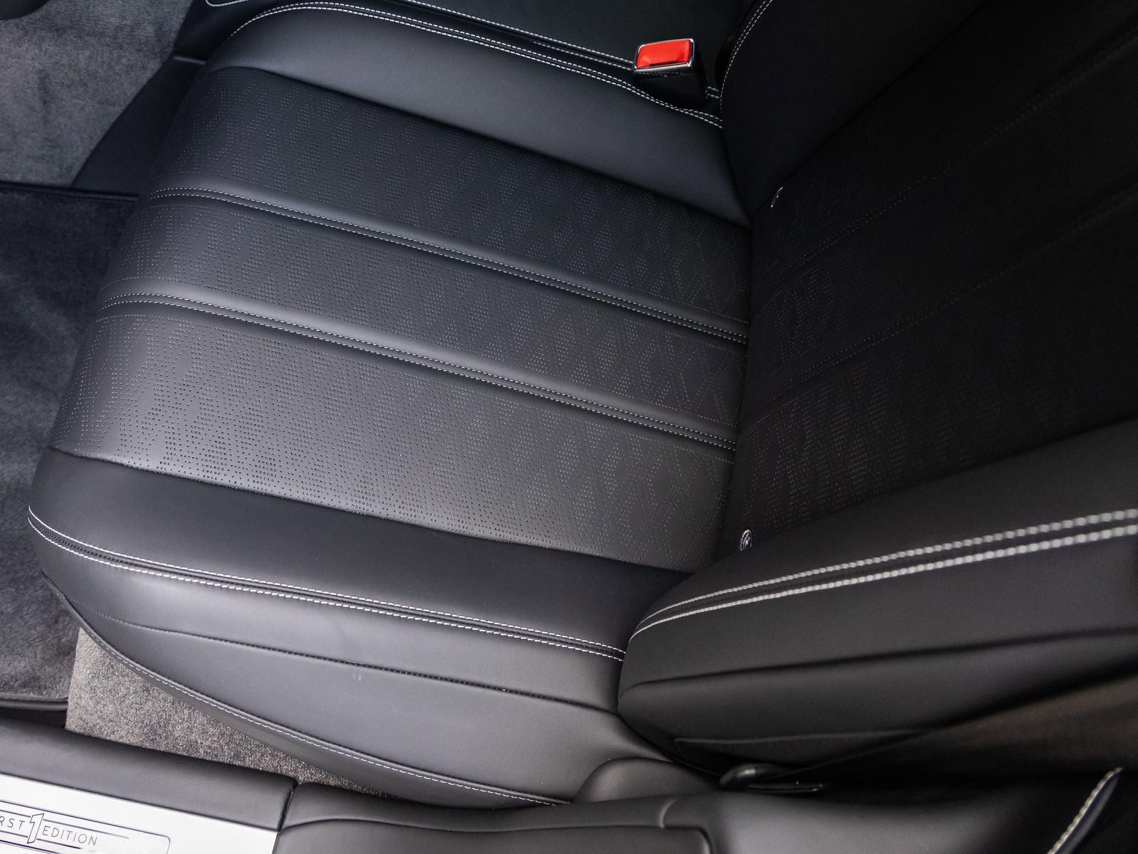 Used 2025 Bentley Flying Spur Plug-In Hybrid AWD/4WD image 45