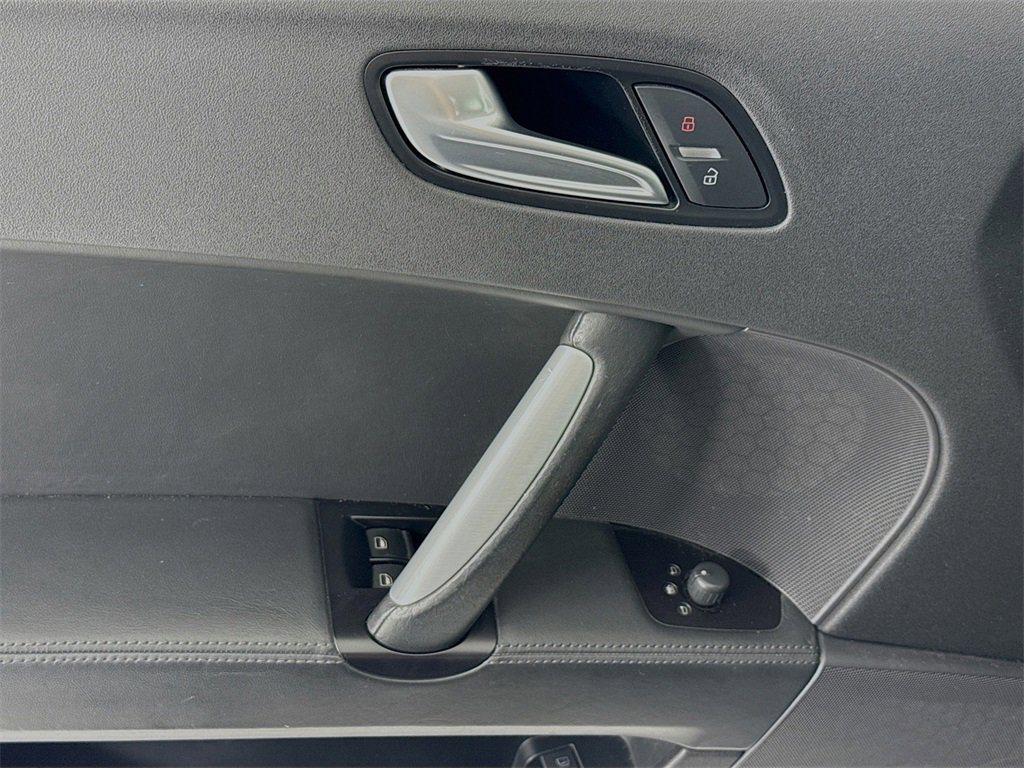 Used 2009 Audi TT 2.0T image 11