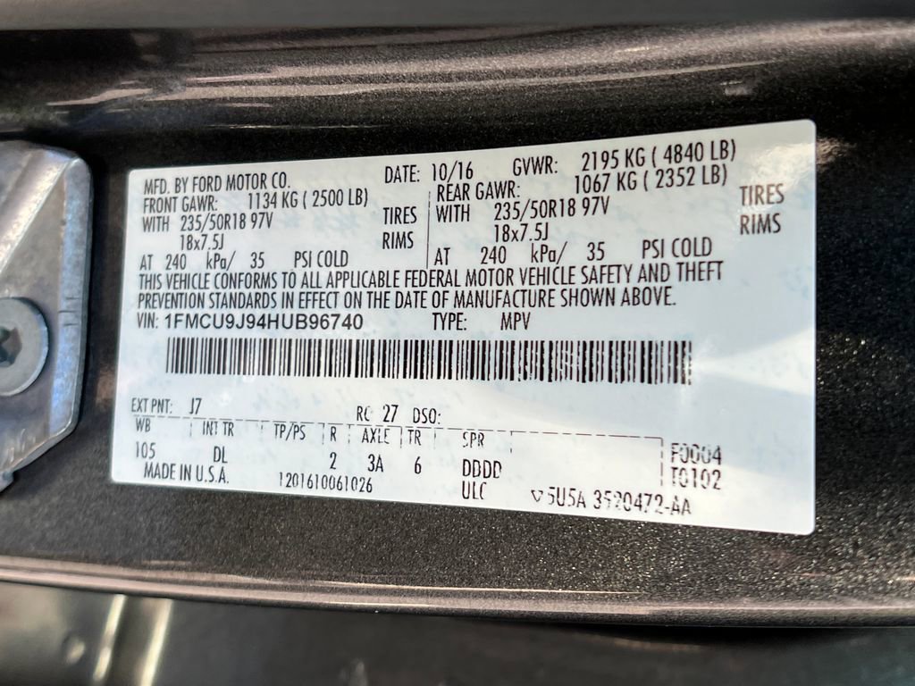 Used 2017 Ford Escape Titanium AWD/4WD image 28