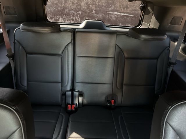 Used 2022 GMC Yukon Denali w/ Denali Premium Package image 40