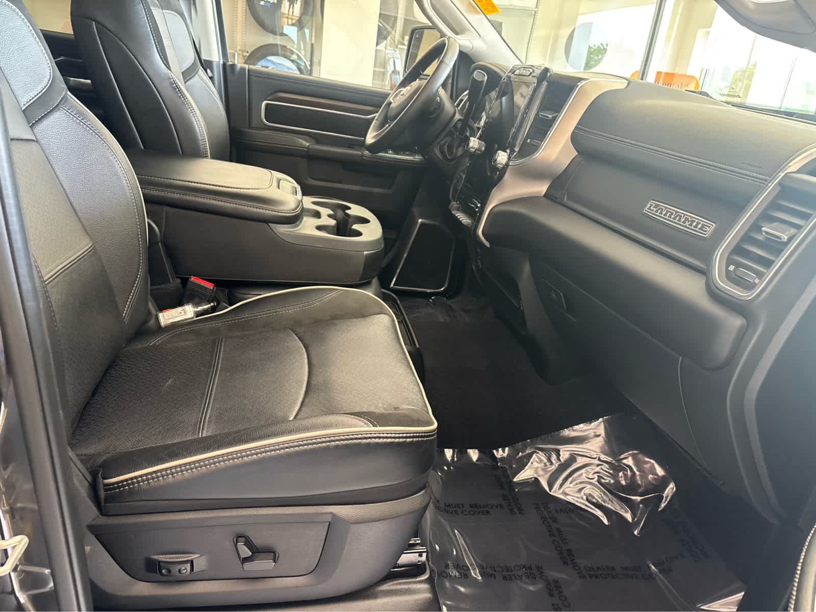 Used 2024 RAM 2500 Laramie AWD/4WD image 38