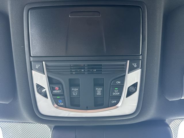 Certified 2025 Acura RDX SH-AWD image 28