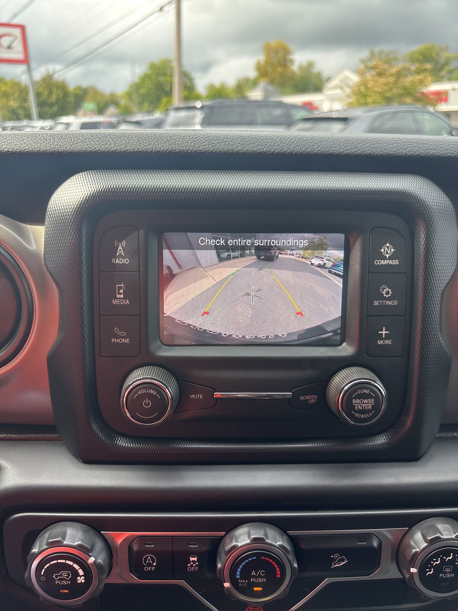 Used 2020 Jeep Wrangler Unlimited Sport image 29