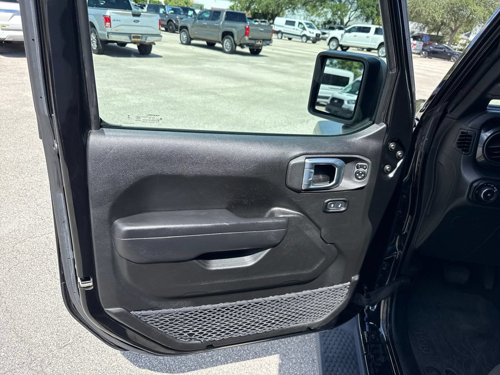 Used 2023 Jeep Wrangler Unlimited Sport AWD/4WD image 13