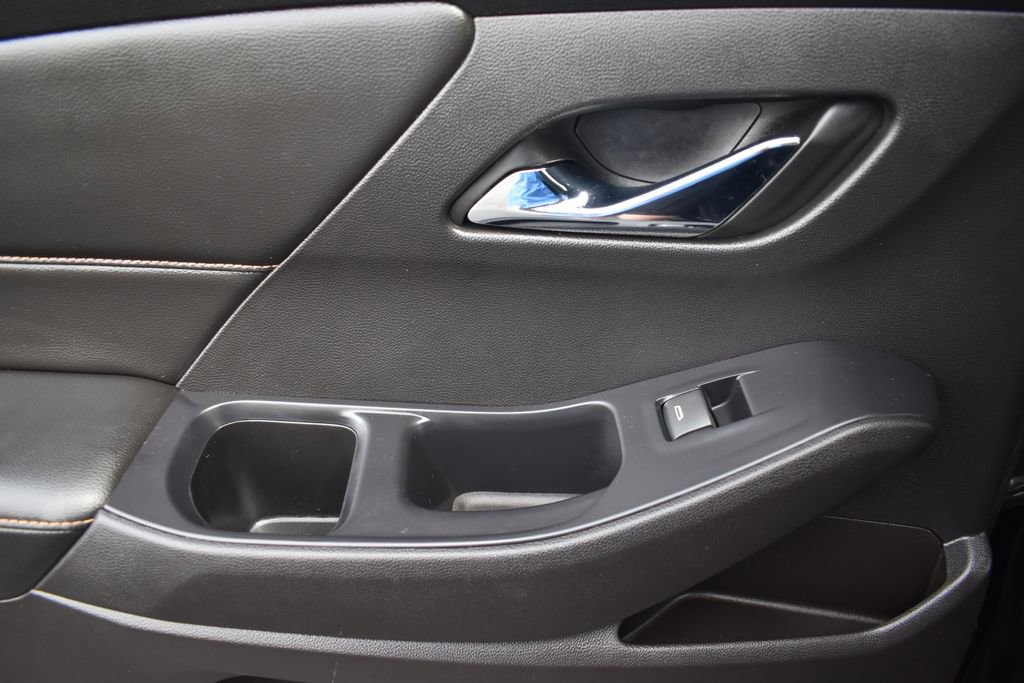 Used 2018 Chevrolet Traverse LS image 14