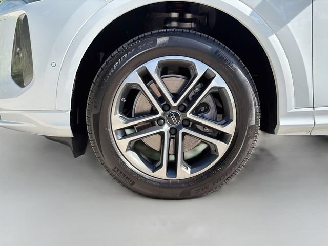 Used 2025 Audi Q5 Premium w/ Convenience Package AWD/4WD image 43