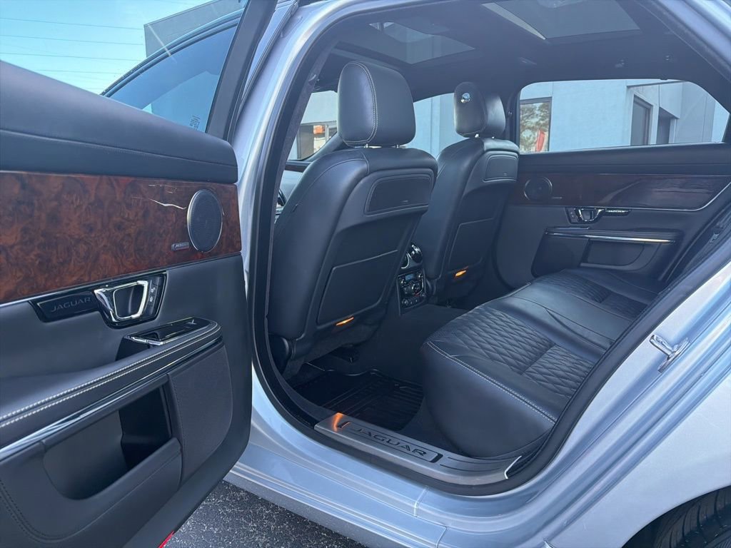 Used 2018 Jaguar XJ L Portfolio image 12