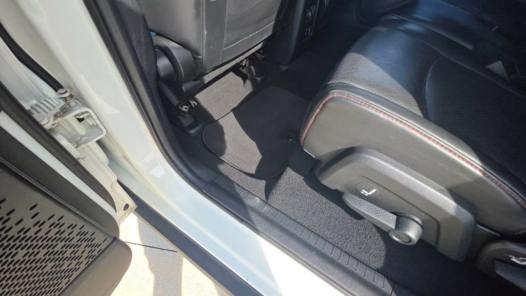 Used 2014 Dodge Journey R/T image 18