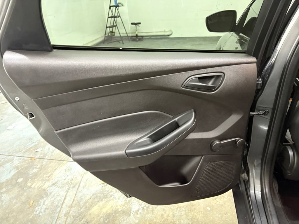 Used 2017 Ford Focus S image 11
