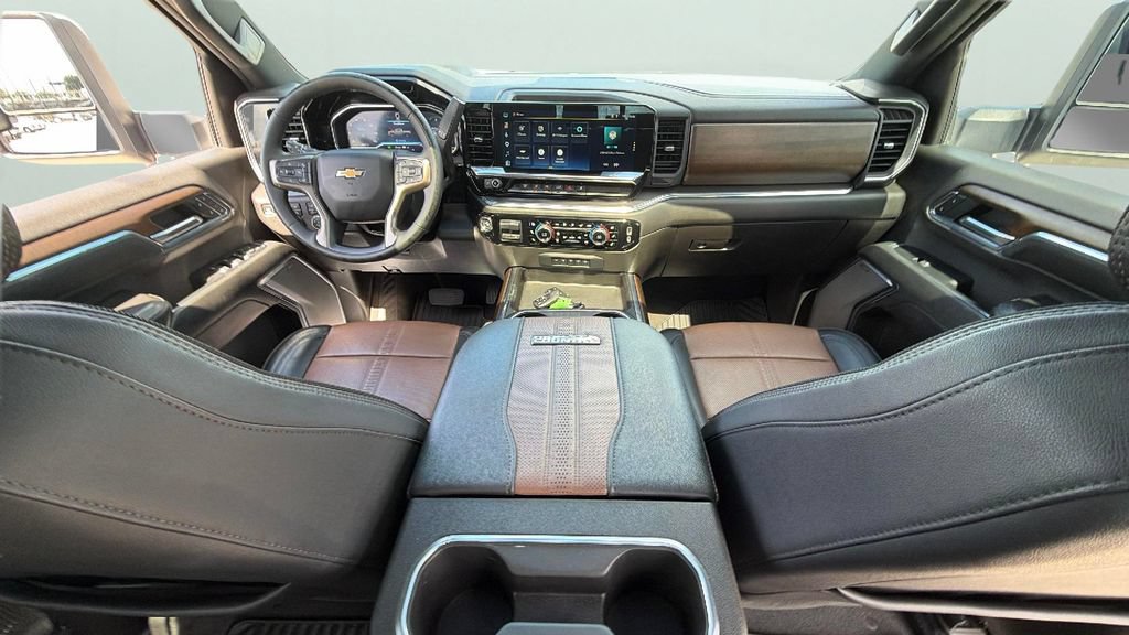 Certified 2024 Chevrolet Silverado 3500 High Country w/ High Country Premium Package AWD/4WD image 32