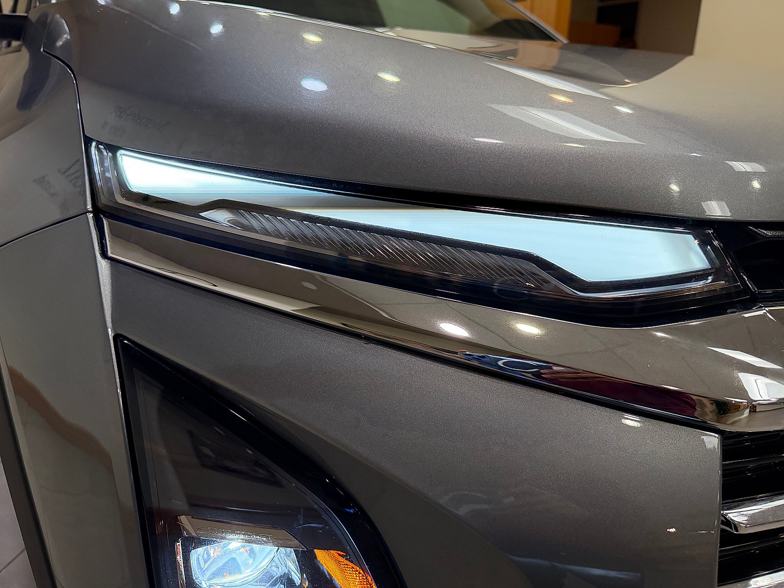 Used 2026 Chevrolet Equinox LT FWD image 8