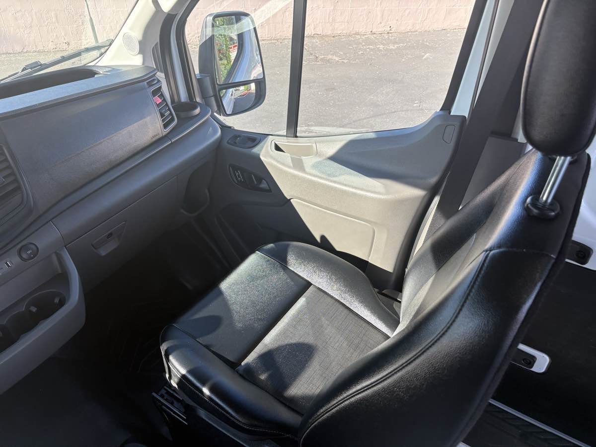 Used 2024 Ford Transit 250 148 Medium Roof Extended AWD image 25
