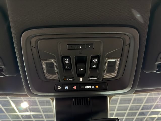 Used 2024 GMC Sierra 1500 AT4 w/ AT4 Premium Package AWD/4WD image 25
