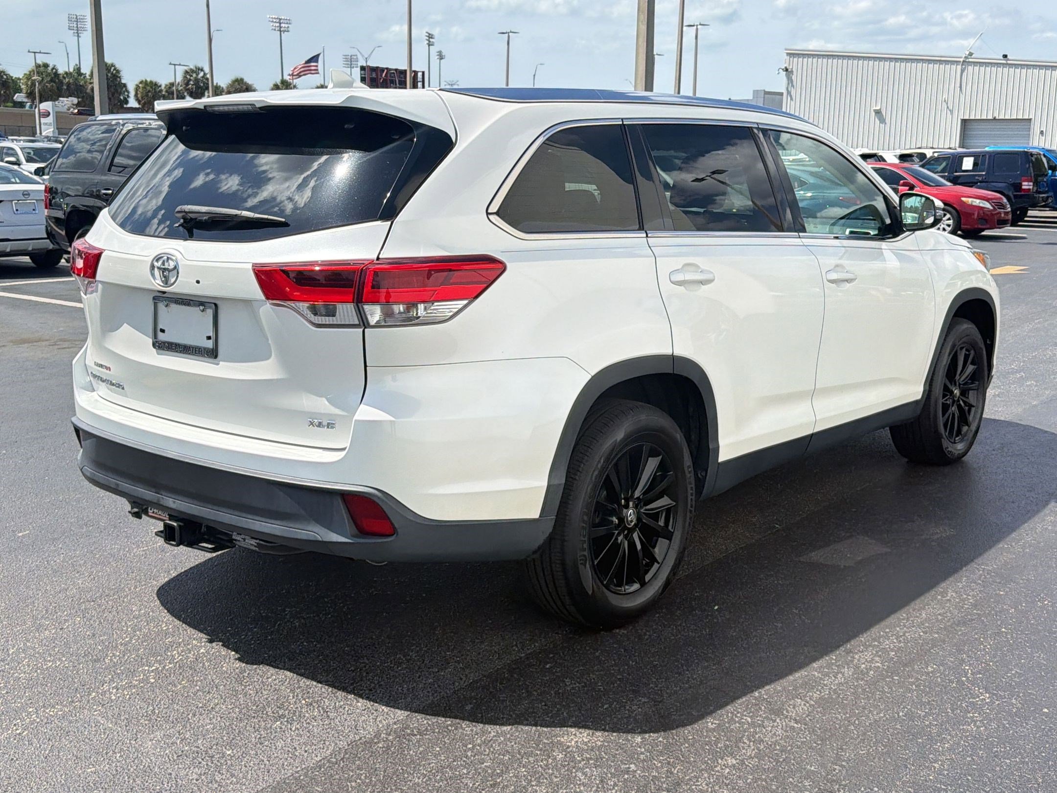 Used 2019 Toyota Highlander XLE image 9