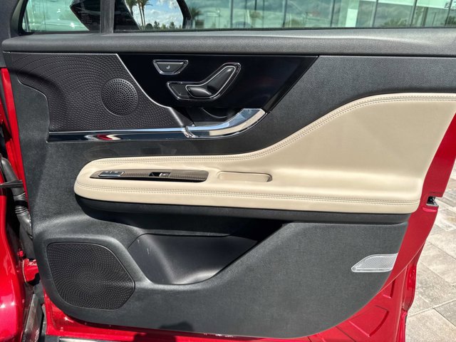 New 2025 Lincoln Corsair FWD image 17