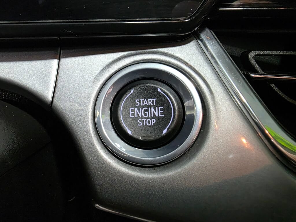 Used 2024 Chevrolet Trax LT FWD image 15