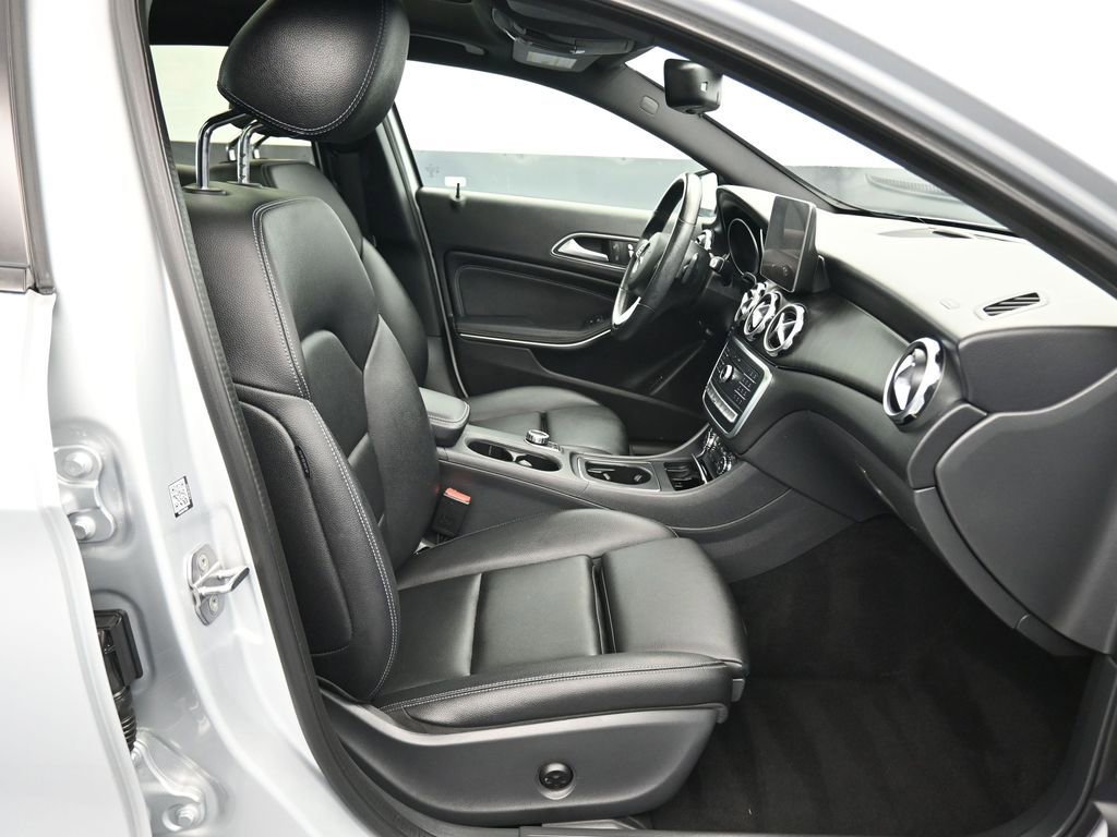 Used 2019 Mercedes-Benz GLA 250 4MATIC image 49