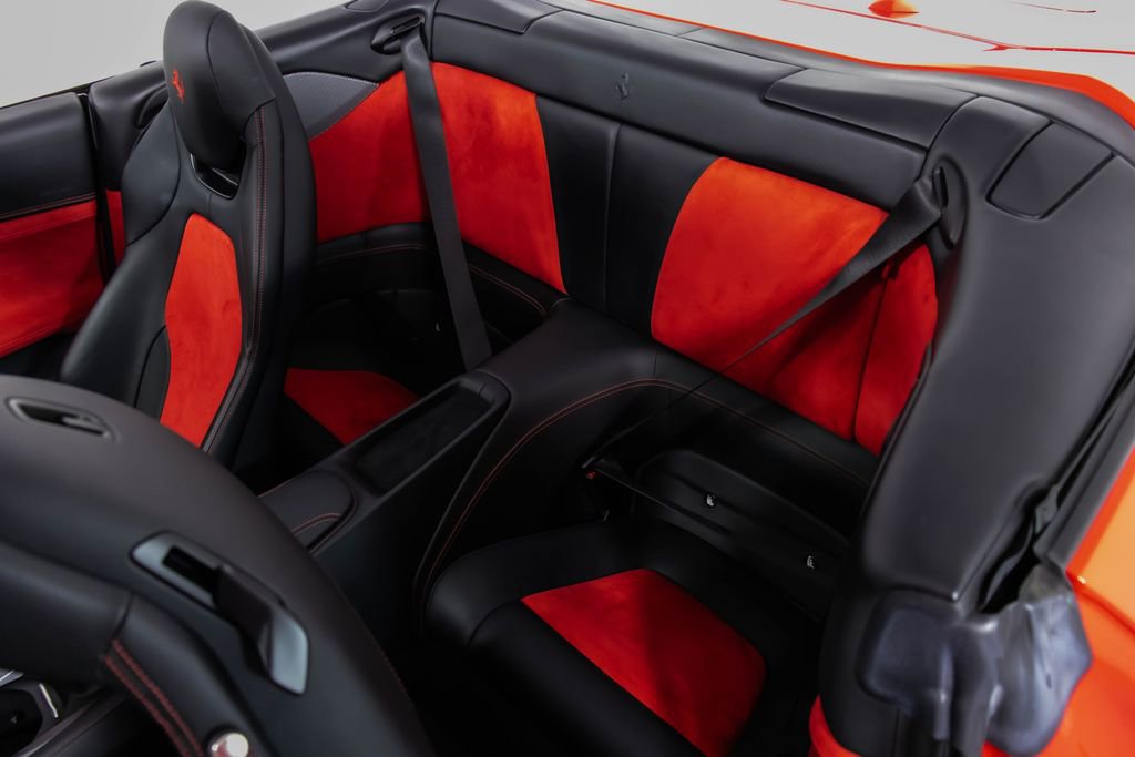 Used 2019 Ferrari Portofino RWD image 45