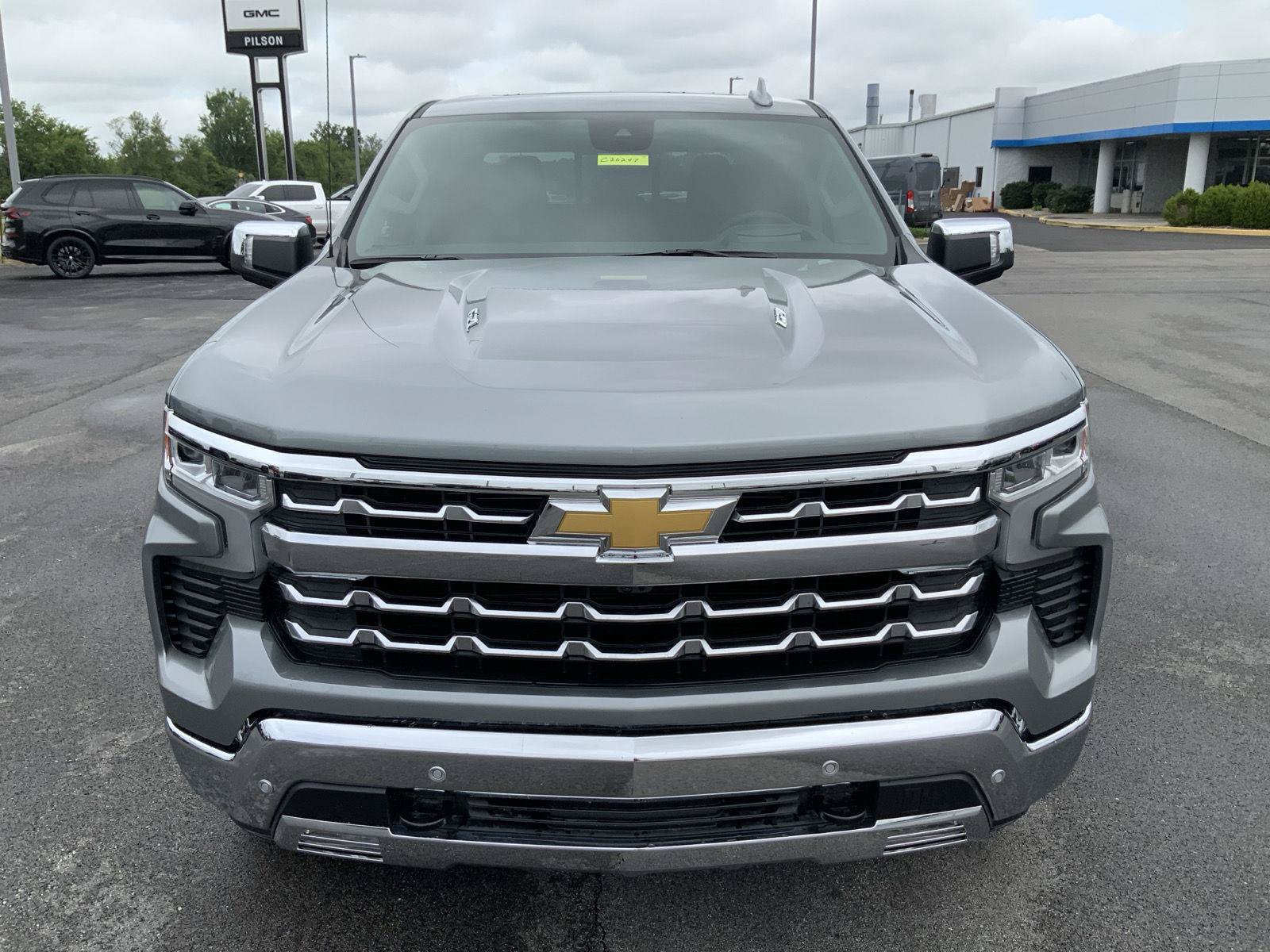 New 2026 Chevrolet Silverado 1500 LTZ w/ LTZ Premium Package AWD/4WD image 3