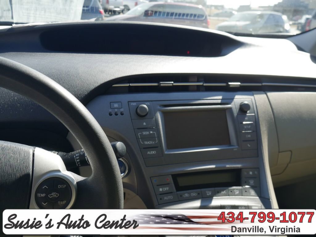 Used 2014 Toyota Prius Two FWD image 21