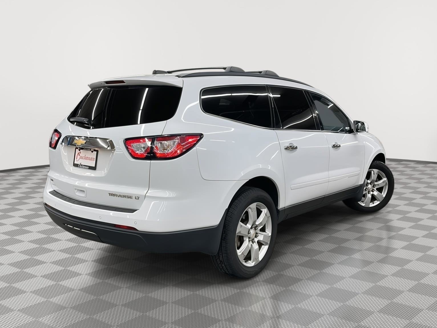 Used 2016 Chevrolet Traverse LT w/ Style and Technology Package image 5
