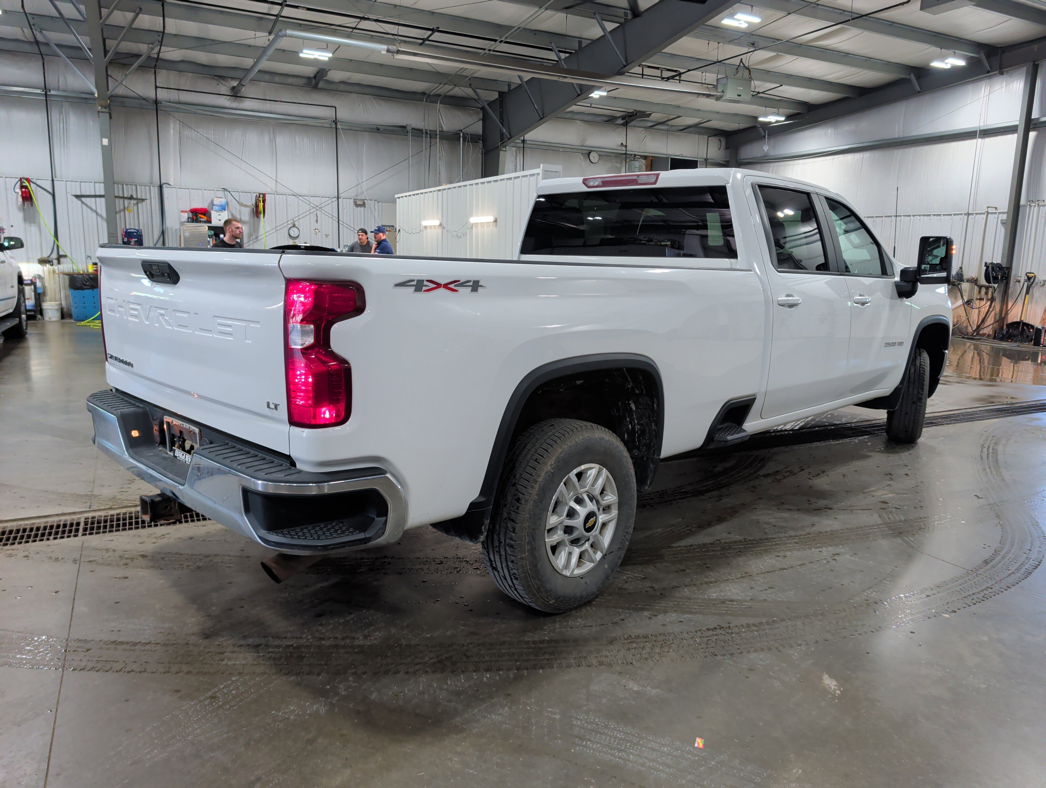 Used 2020 Chevrolet Silverado 2500 LT AWD/4WD image 3