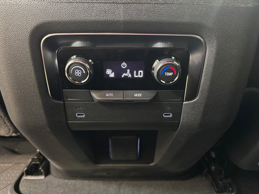 New 2026 Chevrolet Suburban LS image 17