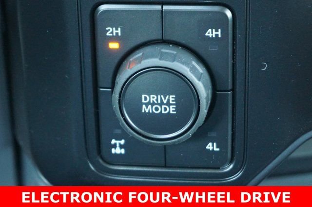 New 2026 Ford F350 XLT w/ XLT Premium Package AWD/4WD image 13